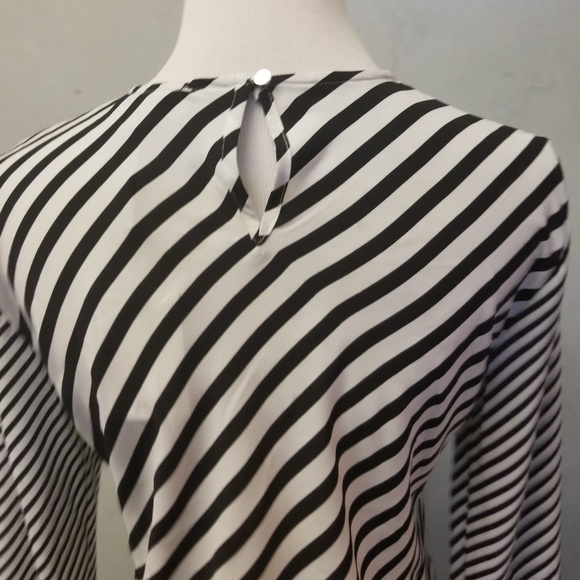 NWT Calvin Klein striped top size XS (H24) - Picture 6 of 7